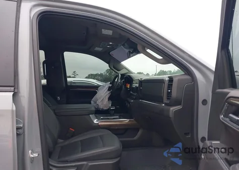 2025 Chevrolet Silverado 1500 4Wd Short Bed Rst z USA, uszkodzony, nr VIN 2GCUKEED8S1187922